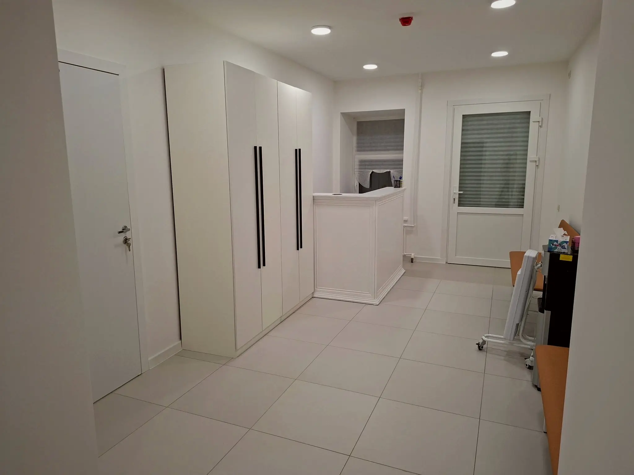 Клиника Целибро, ресепшн и зона ожидания